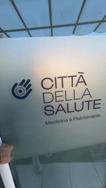 Ingresso del poliambulatorio Città della Salute a Gambettola